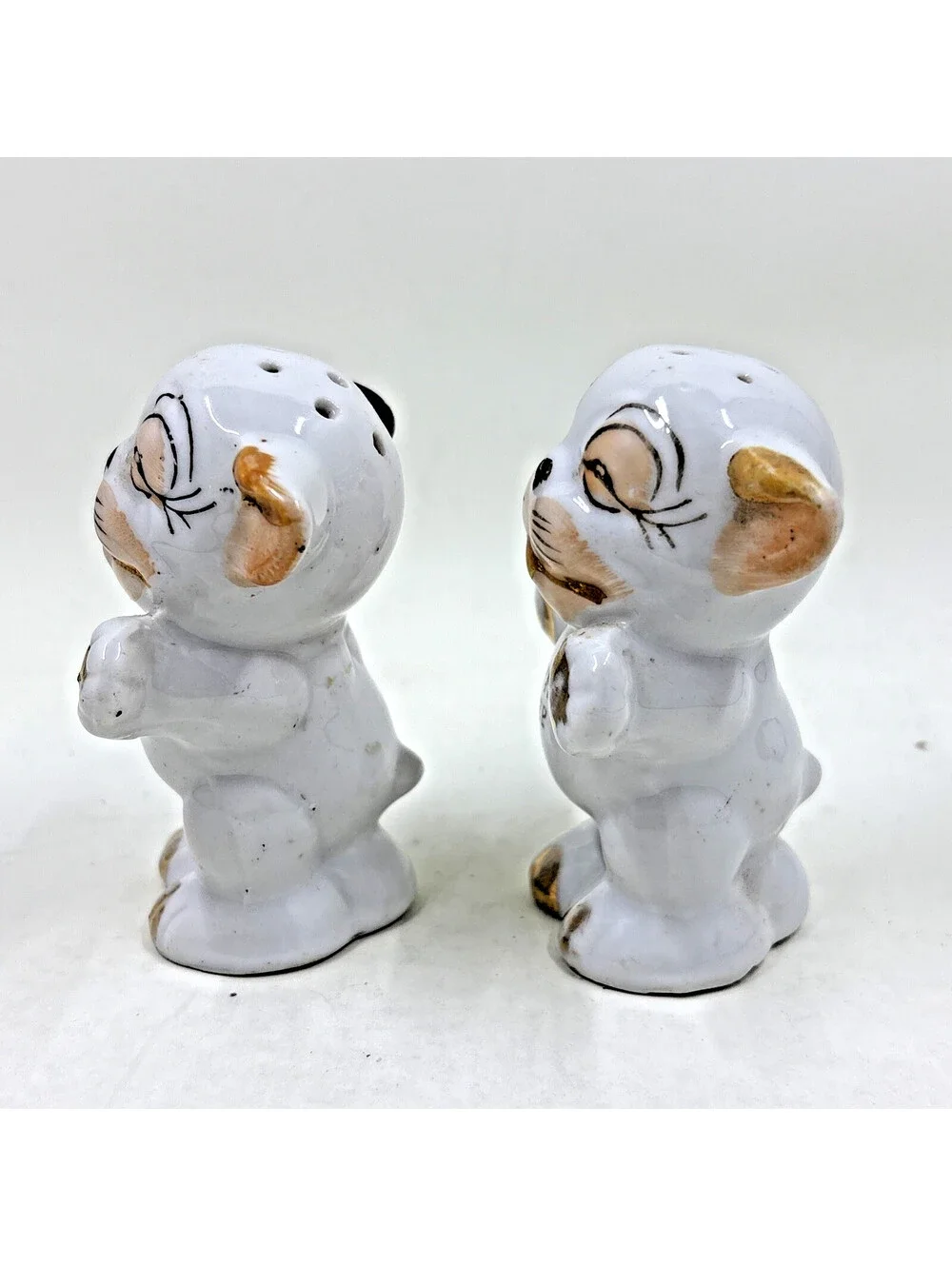 VINTAGE Cute Little Cat Salt and Pepper Shaker Matching Set Made In JAPAN